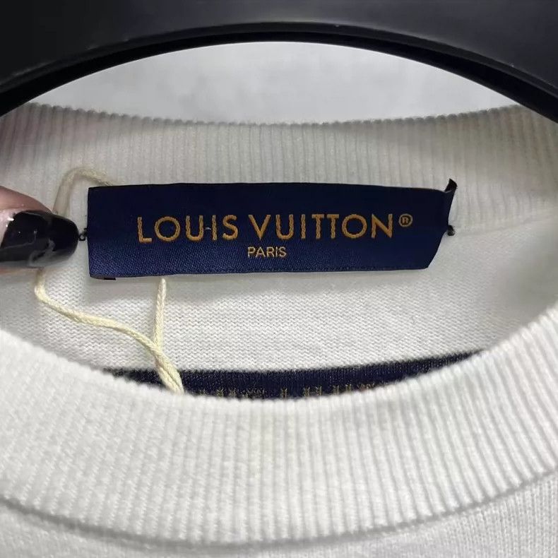 Louis Vuitton Louis Vuitton White Short Sleeve T-Shirt Size US S / EU 44-46 / 1 - 5 Thumbnail