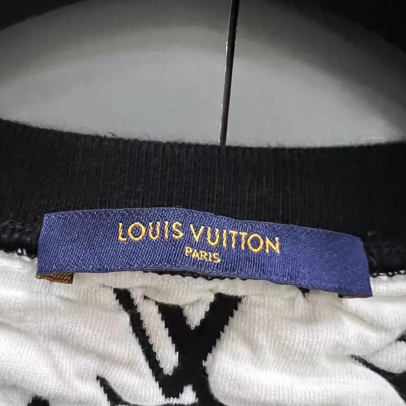 Louis Vuitton Louis Vuitton Black Monogram Sweatshirt Size S Size US S / EU 44-46 / 1 - 6 Thumbnail