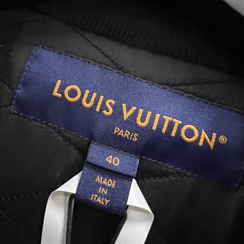 Louis Vuitton Louis Vuitton Full Logo Printed Jacket Size US M / EU 48-50 / 2 - 5 Thumbnail