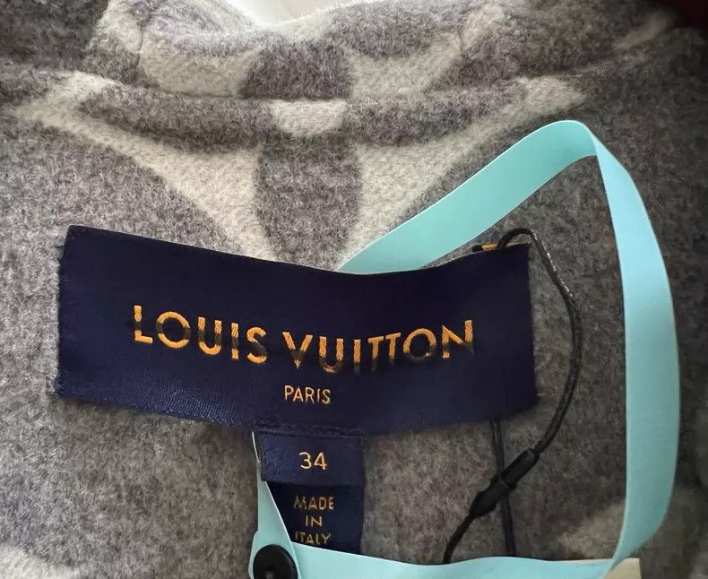 Louis Vuitton Louis Vuitton Half-Zip Hoodie with Logo Size US M / EU 48-50 / 2 - 6 Thumbnail