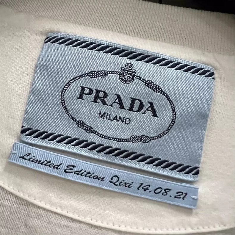 Prada PRADA White Triangle Logo Short Sleeve T-shirt Size US M / EU 48-50 / 2 - 4 Thumbnail