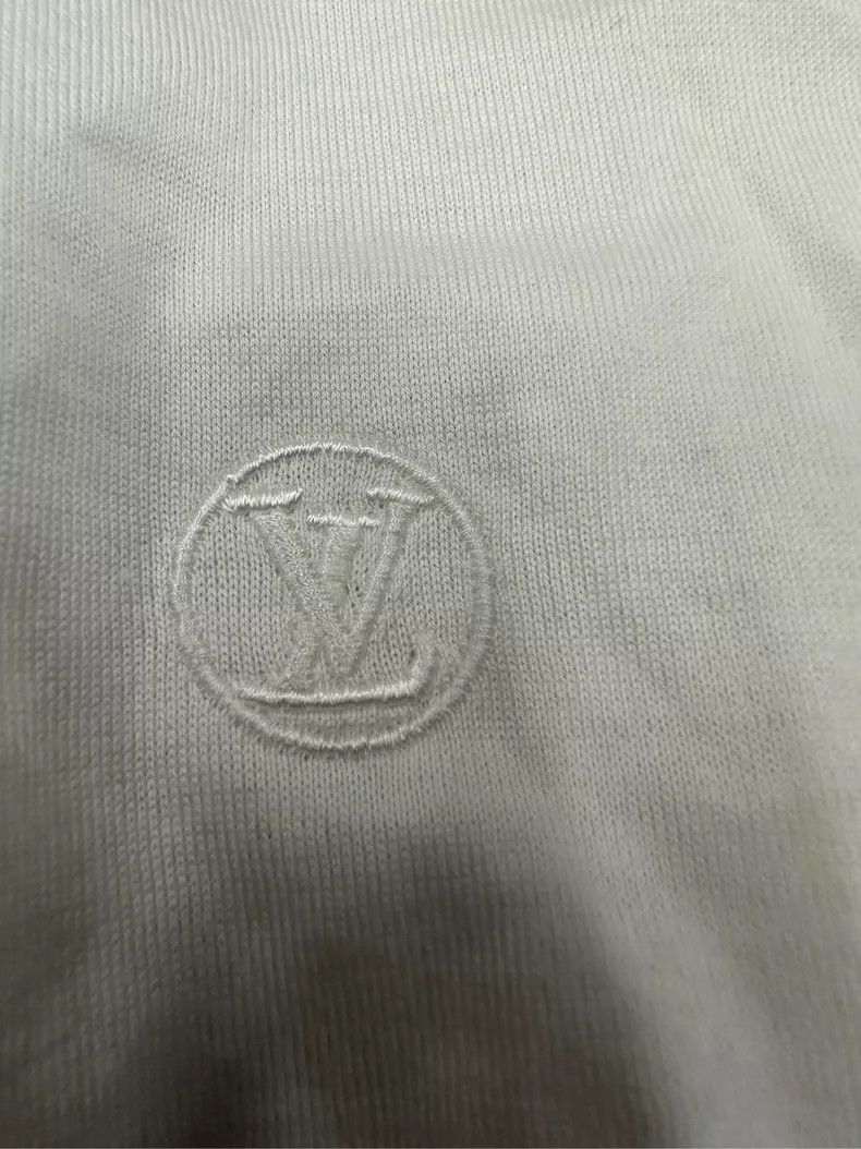 Louis Vuitton LOUIS VUITTON Embroidered Logo Short Sleeve T-Shirt Size US XXL / EU 58 / 5 - 3 Thumbnail