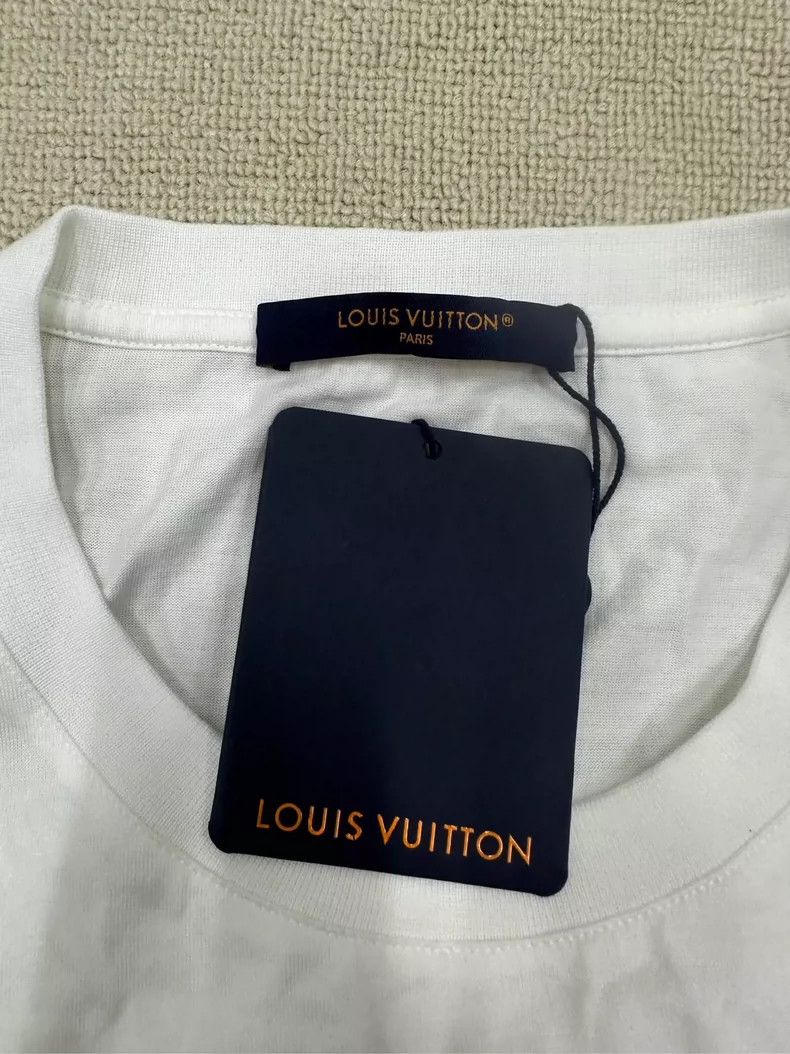 Louis Vuitton LOUIS VUITTON Embroidered Logo Short Sleeve T-Shirt Size US XXL / EU 58 / 5 - 5 Thumbnail