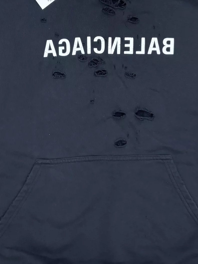 Balenciaga Balenciaga Distressed Hoodie 24FW Size US M / EU 48-50 / 2 - 3 Thumbnail