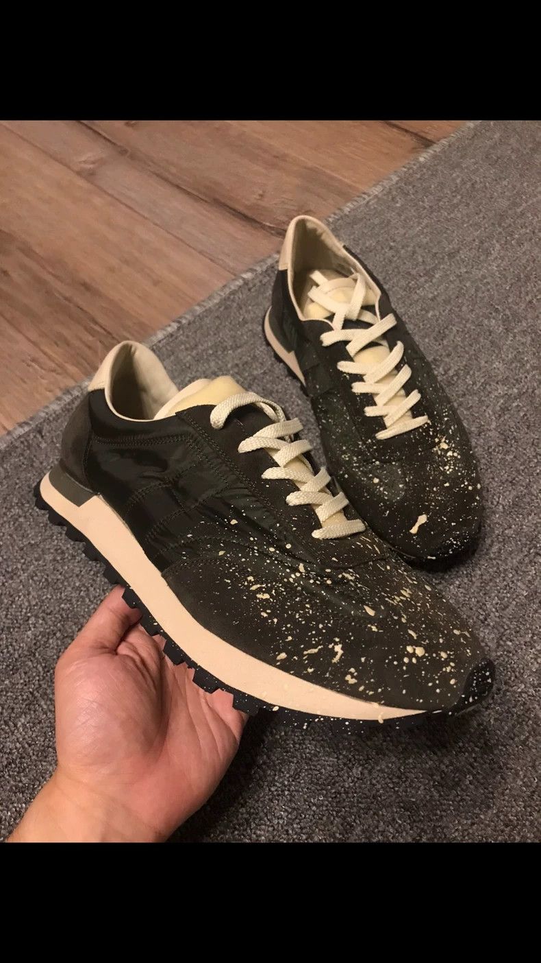 Maison Margiela Maison Margiela Casual Sneakers with Paint Splatter Size US 10 / EU 43 - 2 Thumbnail