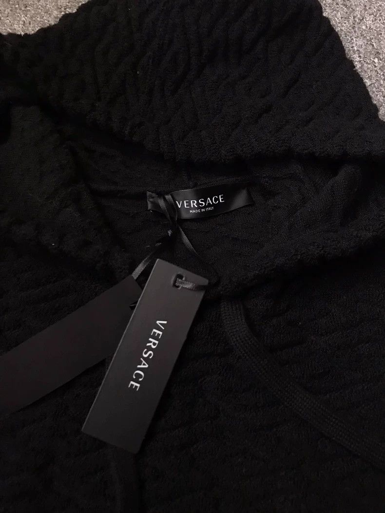 Versace Versace Hooded Wool Sweater with Gray Pattern Size US M / EU 48-50 / 2 - 4 Thumbnail