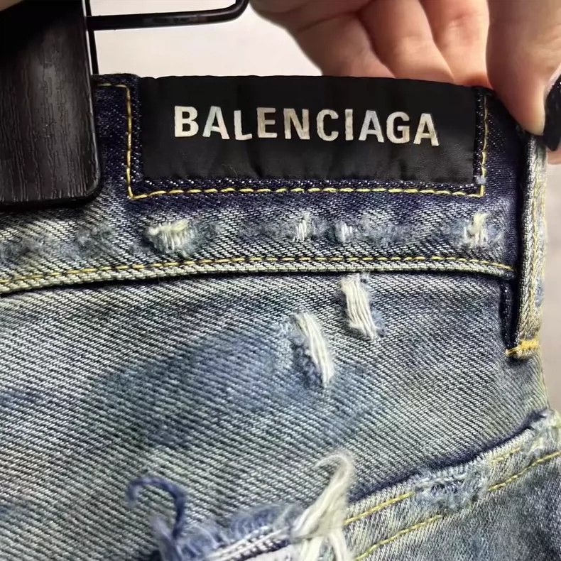 Balenciaga Balenciaga Wash Distressed Denim Pants Size M Size US 27 - 6 Thumbnail