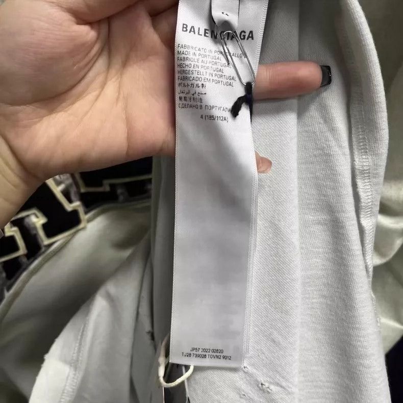 Balenciaga Balenciaga Beige Letter Embroidered Short Sleeve T-shirt Size US M / EU 48-50 / 2 - 6 Thumbnail