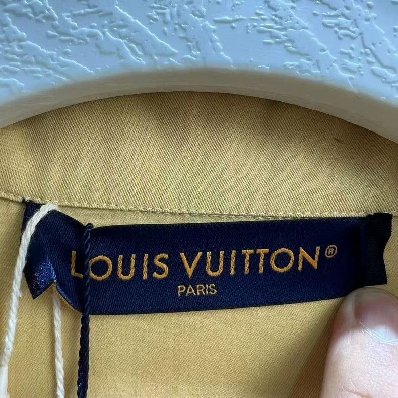 Louis Vuitton Louis Vuitton Tyler Short Sleeve Shirt Size US M / EU 48-50 / 2 - 2 Thumbnail