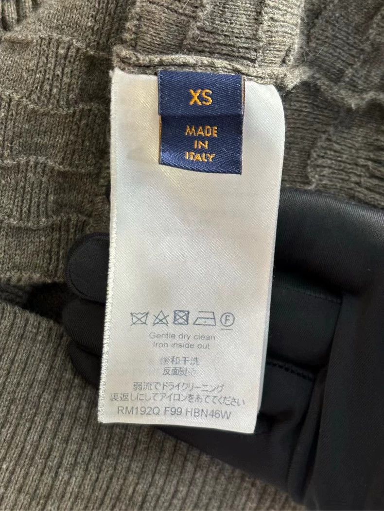 Louis Vuitton Knit Zip-Up Sweater in Size XS Size US XS / EU 42 / 0 - 5 Thumbnail