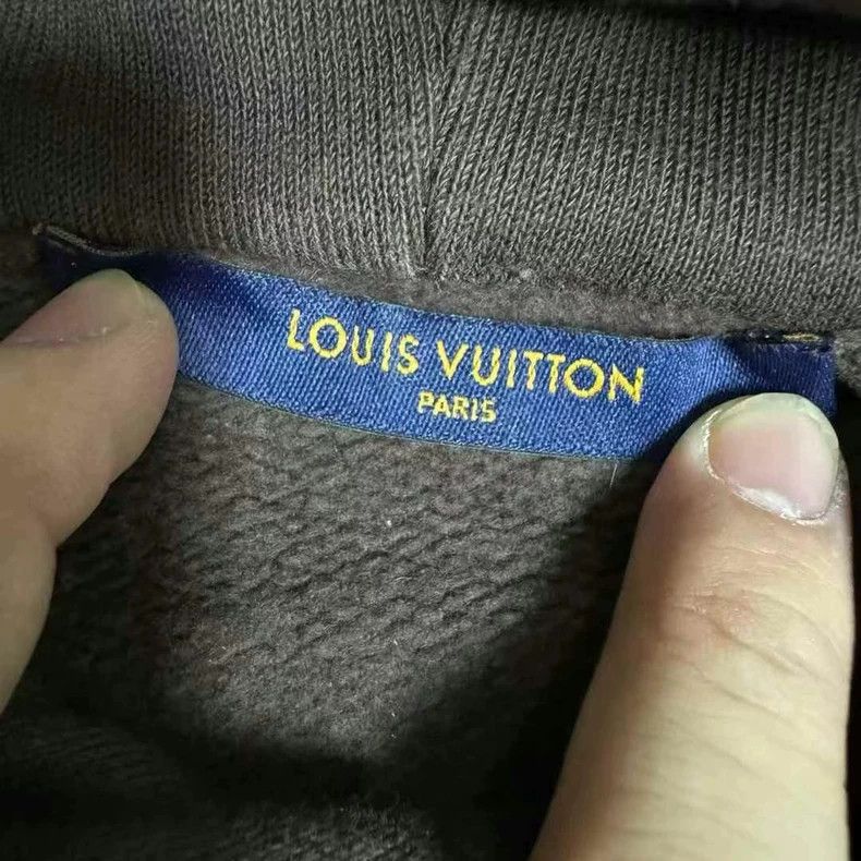 Louis Vuitton LOUIS VUITTON Bee Brown Hoodie Size L Size US L / EU 52-54 / 3 - 3 Thumbnail