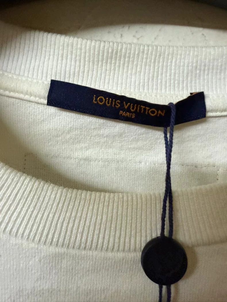 Louis Vuitton Louis Vuitton White Embroidered Logo Short Sleeve Size US M / EU 48-50 / 2 - 3 Thumbnail