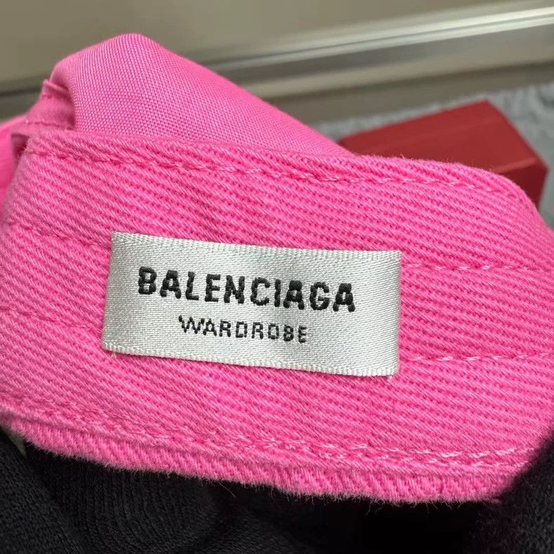 Balenciaga Balenciaga Pink Embroidered Logo Baseball Cap Size ONE SIZE - 2 Thumbnail