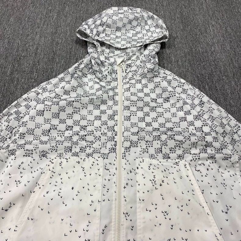 Louis Vuitton Gradient Printed Jacket with Hood Size US L / EU 52-54 / 3 - 7 Thumbnail