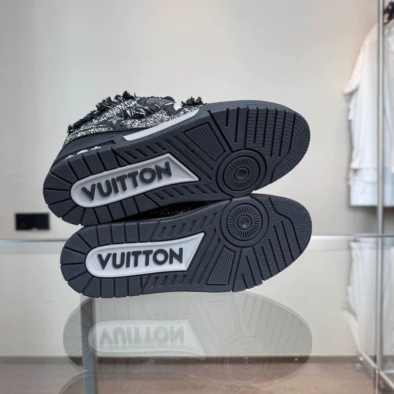 Louis Vuitton Louis Vuitton LV SKATE Black Gray Sneakers Size US 7 / EU 40 - 7 Thumbnail
