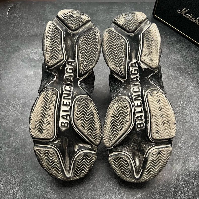 Balenciaga Balenciaga Triple S Black Gray Sneakers Size US 10 / EU 43 - 7 Thumbnail