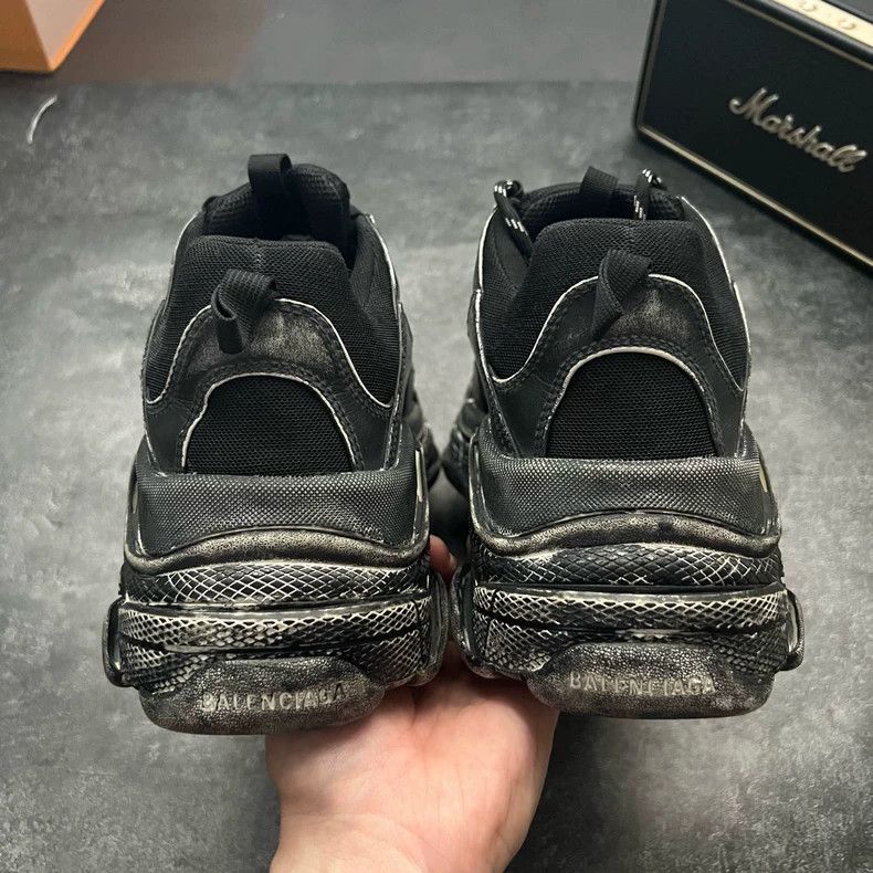 Balenciaga Balenciaga Triple S Black Gray Sneakers Size US 10 / EU 43 - 6 Thumbnail