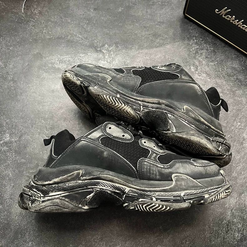 Balenciaga Balenciaga Triple S Black Gray Sneakers Size US 10 / EU 43 - 2 Thumbnail