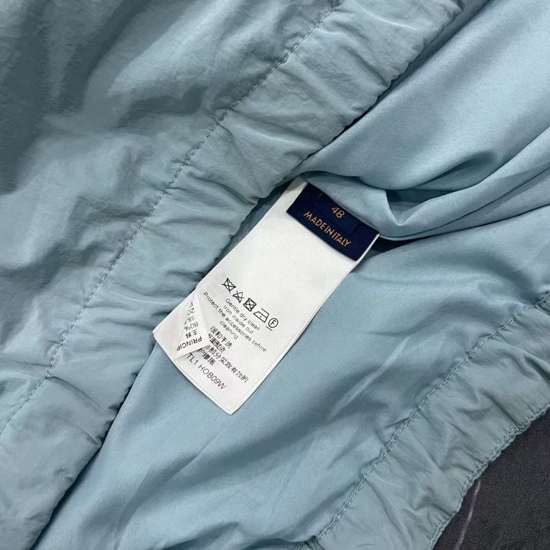 Louis Vuitton Louis Vuitton Blue Half-Zip Jacket with Logo Size US L / EU 52-54 / 3 - 5 Thumbnail