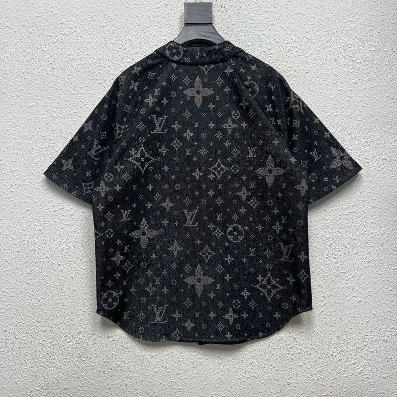 Louis Vuitton Louis Vuitton Short Sleeve Denim Shirt Size US XS / EU 42 / 0 - 2 Thumbnail