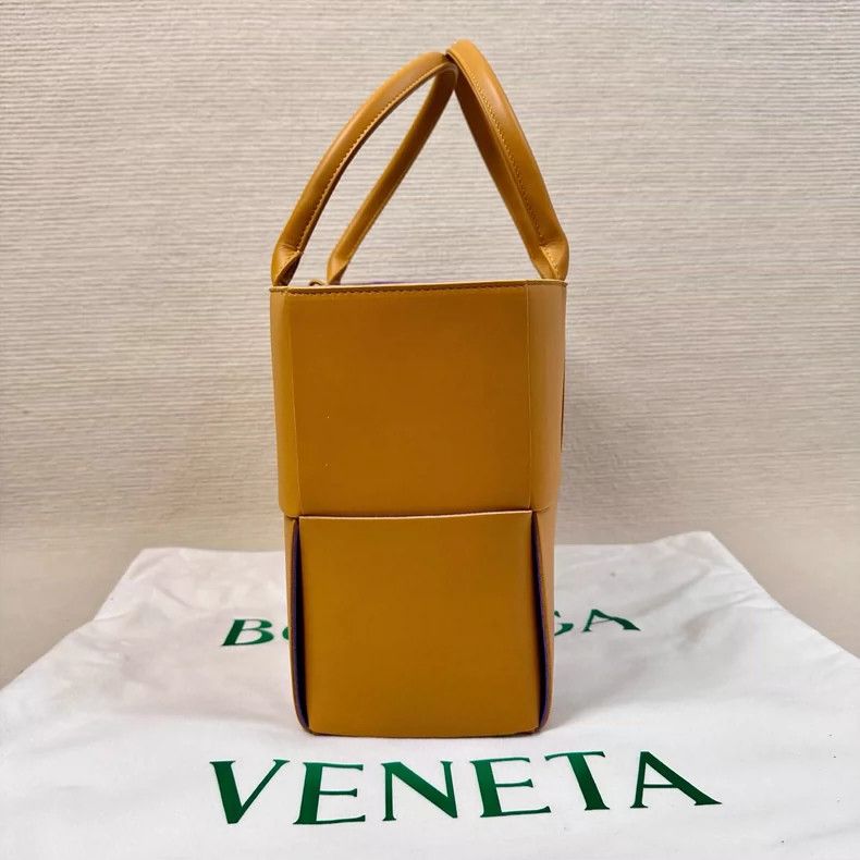 Bottega Veneta BV Arco Large Leather Tote Bag Size ONE SIZE - 4 Thumbnail