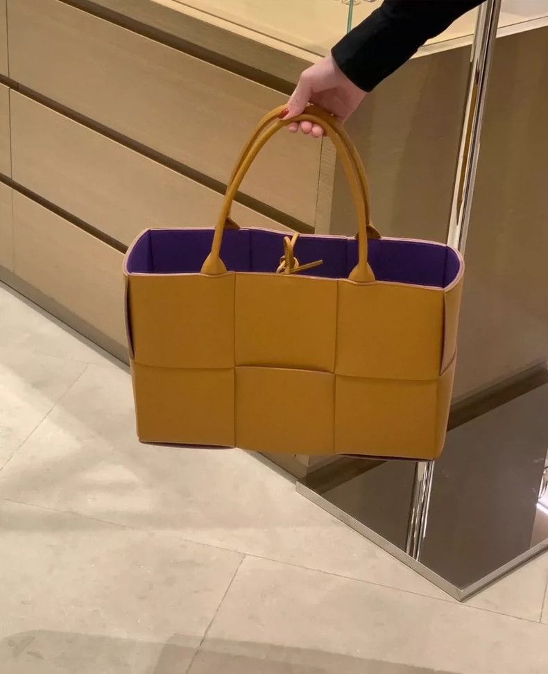 Bottega Veneta BV Arco Large Leather Tote Bag Size ONE SIZE - 9 Thumbnail