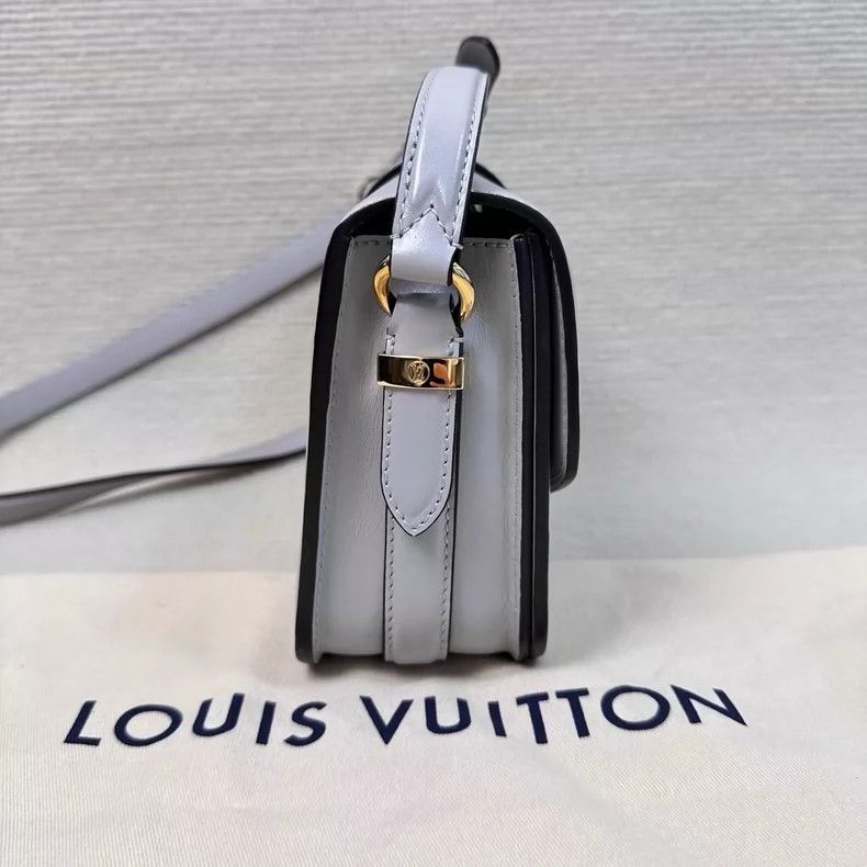 Louis Vuitton New LV Pont9 Gray Calfskin Shoulder Bag Size ONE SIZE - 3 Thumbnail