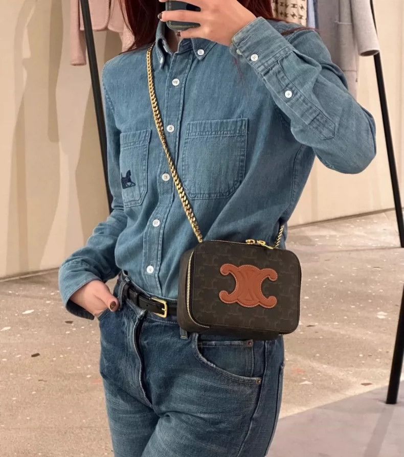 Celine CELINE Vintage Chain Box Crossbody Bag Size ONE SIZE - 8 Thumbnail