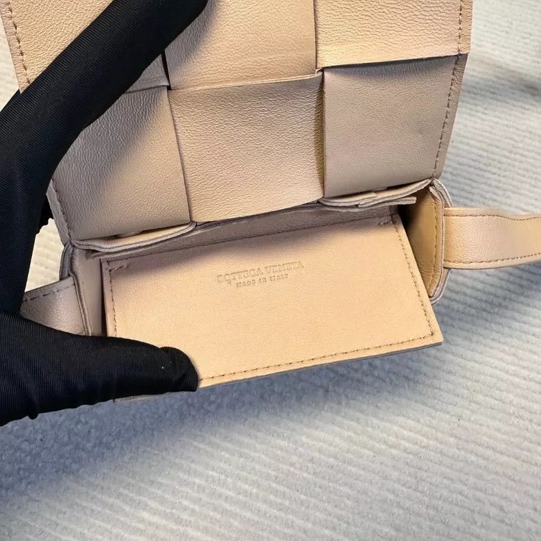 Bottega Veneta New BV Oatmeal Leather Mini Shoulder Bag Size ONE SIZE - 4 Thumbnail
