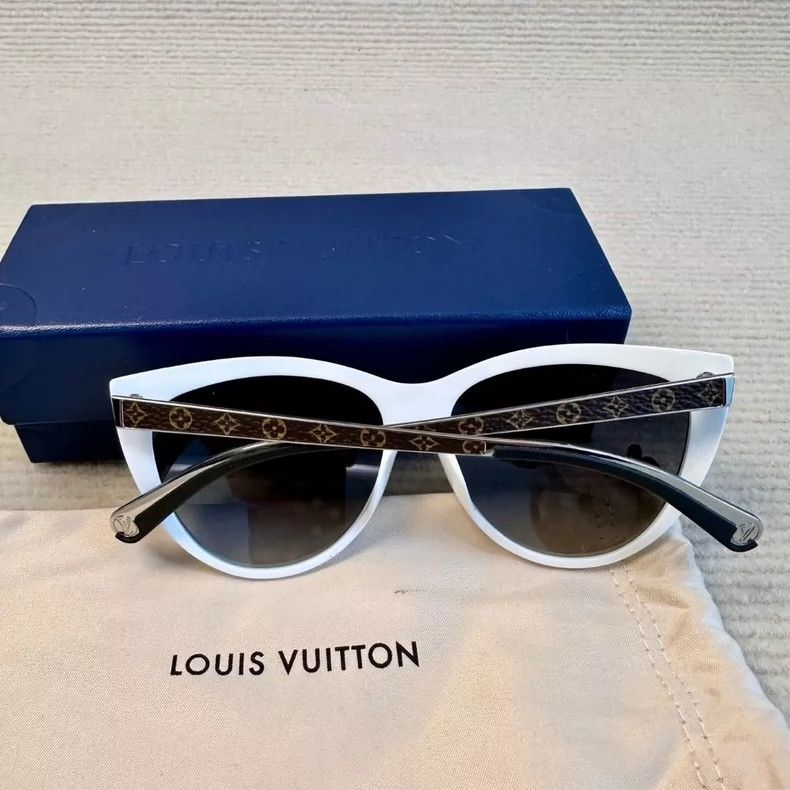 Louis Vuitton New Louis Vuitton Cat Eye Sunglasses Size ONE SIZE - 2 Thumbnail