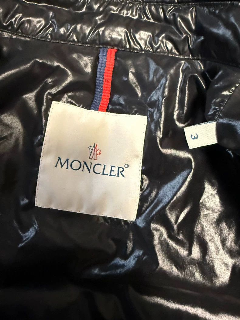 Moncler Moncler Down Jacket Size 3 in Excellent Condition Size US L / EU 52-54 / 3 - 3 Thumbnail
