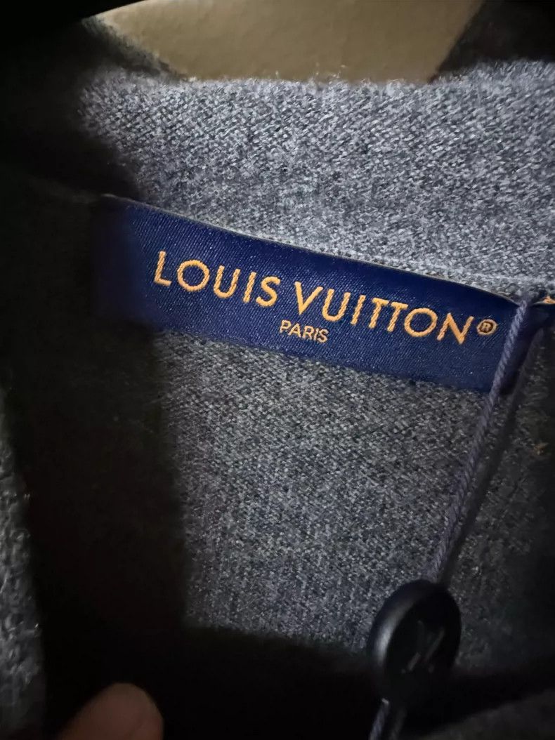 Louis Vuitton Gray Cashmere Hooded Sweatshirt with Logo Size US XL / EU 56 / 4 - 5 Thumbnail