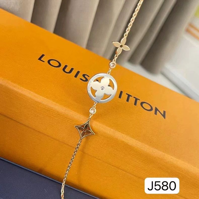 Louis Vuitton Lv Idylie Blossom Bracelet with Box Size ONE SIZE - 6 Thumbnail