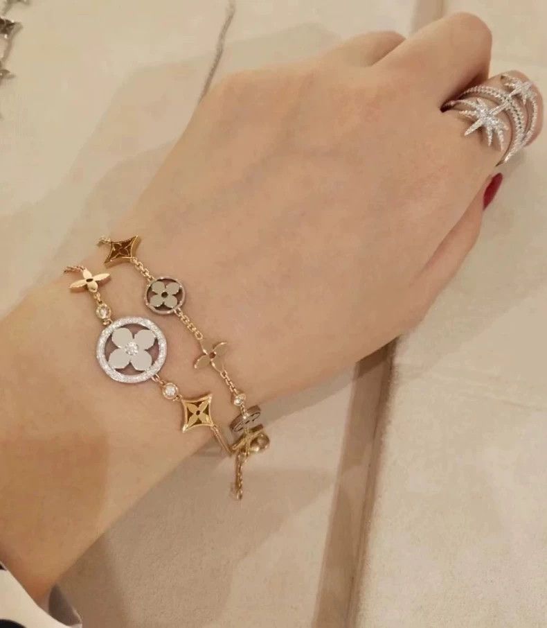 Louis Vuitton Lv Idylie Blossom Bracelet with Box Size ONE SIZE - 2 Thumbnail