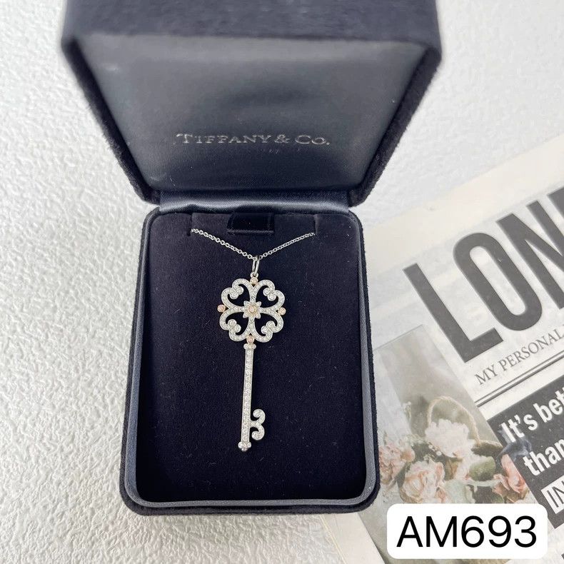 Tiffany & Co. Tiffany Large Key Necklace with Diamonds Size ONE SIZE - 6 Thumbnail