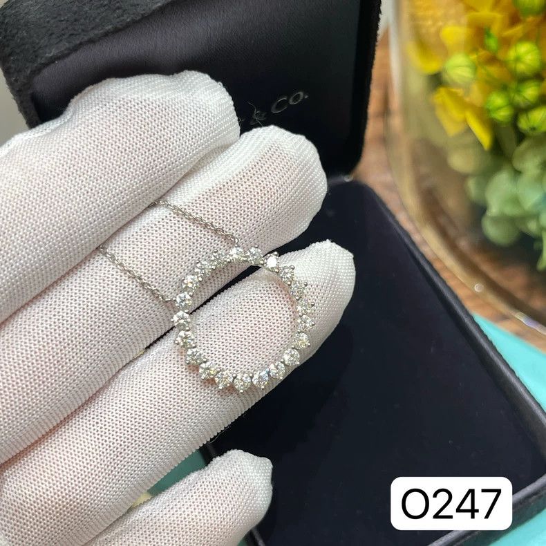 Tiffany & Co. Tiffany Hollow Circle Diamond Necklace Size ONE SIZE - 5 Thumbnail
