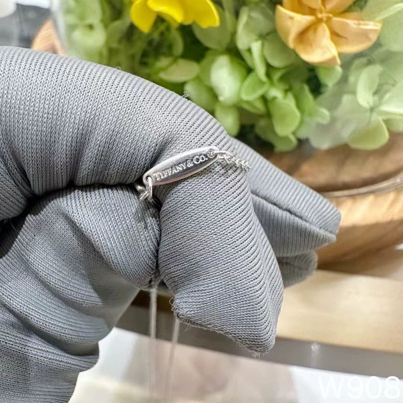 Tiffany & Co. Tiffany Platinum Necklace with Single Diamond Size ONE SIZE - 5 Thumbnail