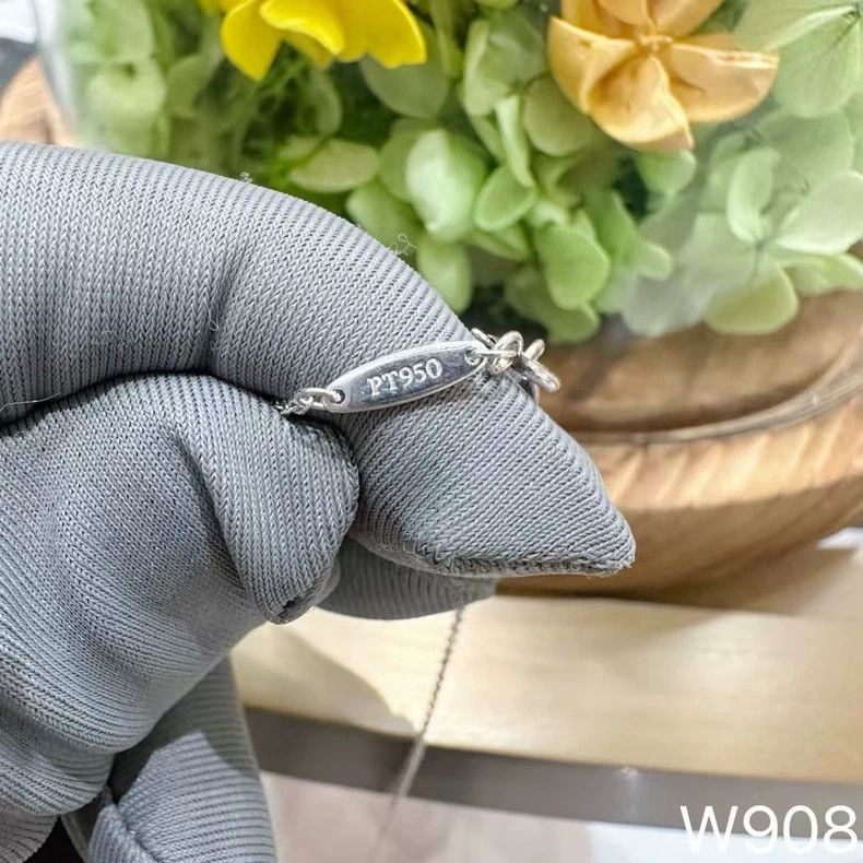Tiffany & Co. Tiffany Platinum Necklace with Single Diamond Size ONE SIZE - 6 Thumbnail