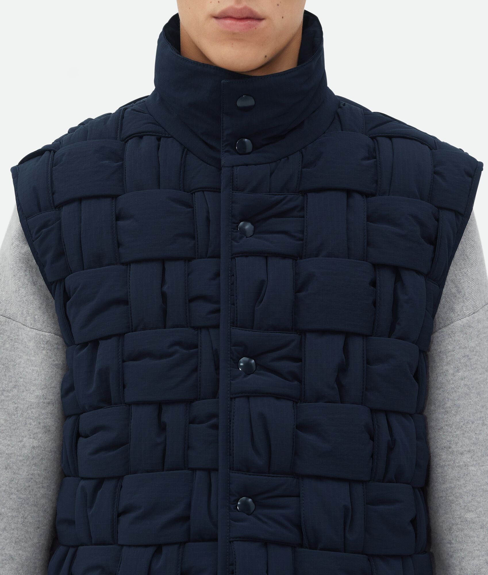 Bottega Veneta tech nylon intrecciato gilet Size US S / EU 44-46 / 1 - 4 Thumbnail