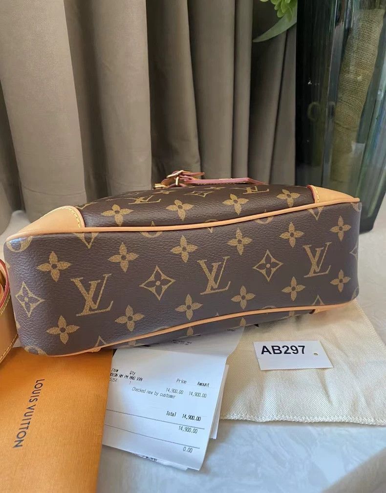 Louis Vuitton Louis Vuitton Small Shoulder Bag with Dust Bag Size ONE SIZE - 4 Thumbnail