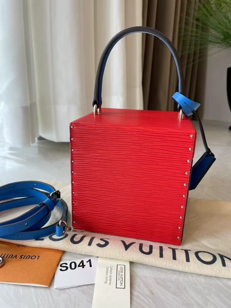 Louis Vuitton LV Water Ripple Square Box Size ONE SIZE - 6 Thumbnail