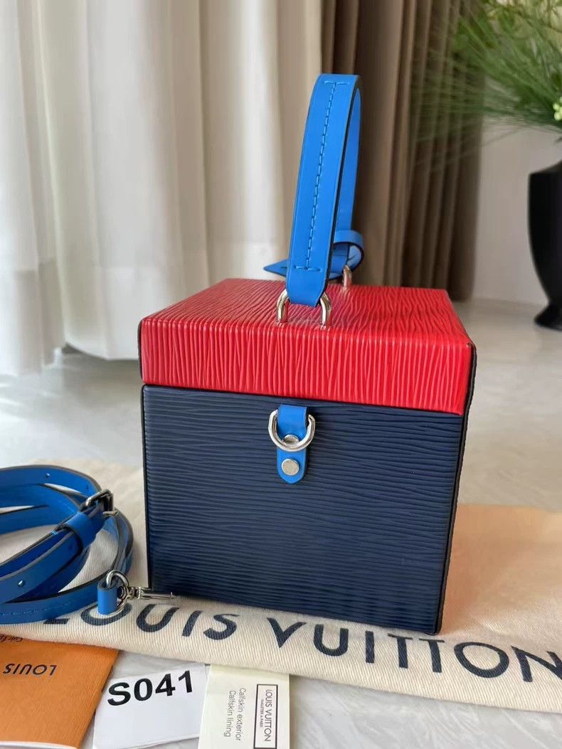 Louis Vuitton LV Water Ripple Square Box Size ONE SIZE - 2 Thumbnail