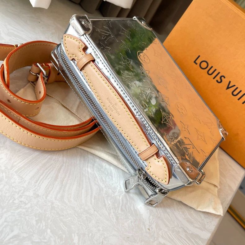 Louis Vuitton LV Silver Patent Leather Handbag with Strap Size ONE SIZE - 2 Thumbnail