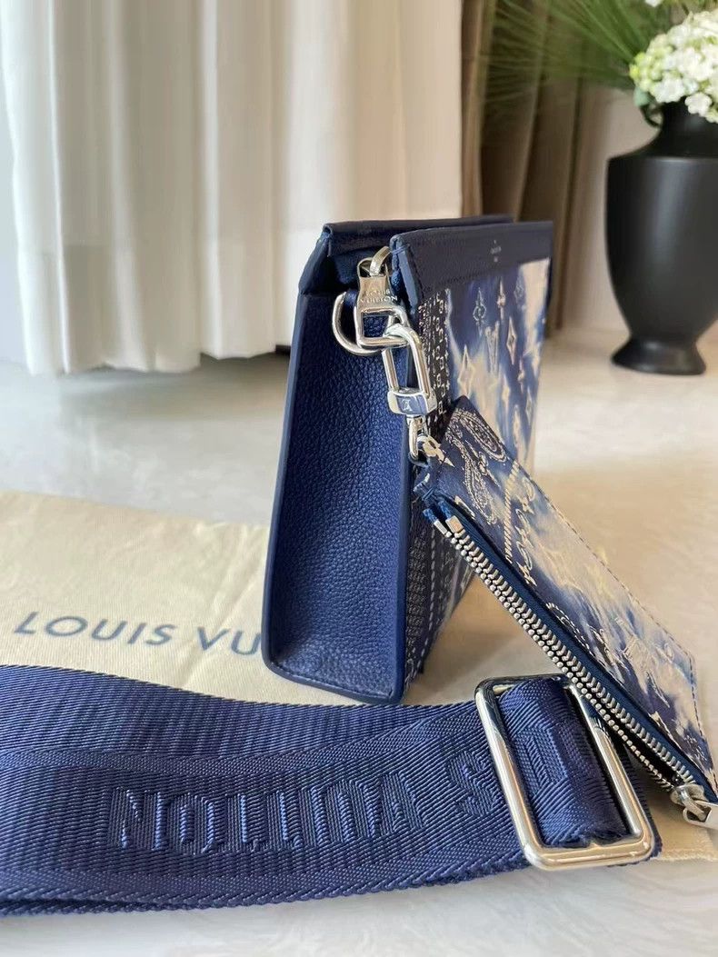 Louis Vuitton Louis Vuitton Bandana Two-in-One Item Size ONE SIZE - 3 Thumbnail
