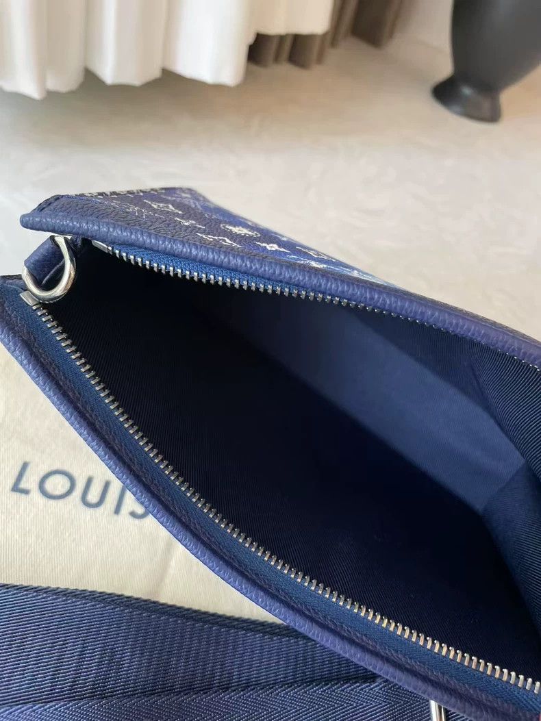 Louis Vuitton Louis Vuitton Bandana Two-in-One Item Size ONE SIZE - 7 Thumbnail