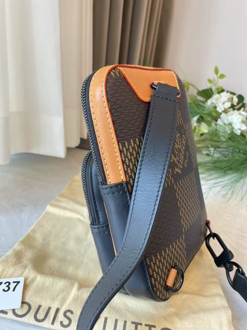 Louis Vuitton LVXnigo Camera Bag with Dust Bag Size ONE SIZE - 6 Thumbnail