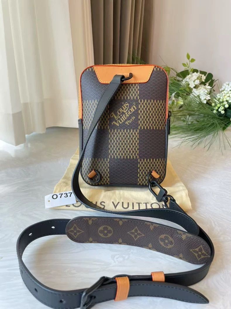 Louis Vuitton LVXnigo Camera Bag with Dust Bag Size ONE SIZE - 2 Thumbnail