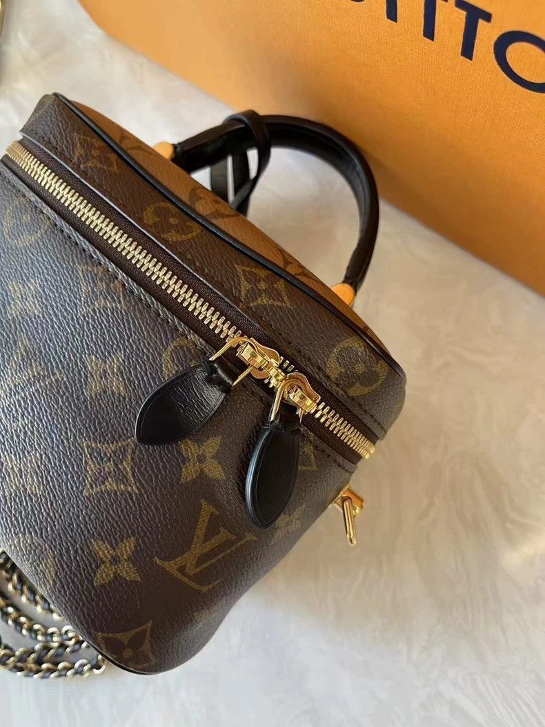Louis Vuitton Louis Vuitton Vanity Makeup Bag with Accessories Size ONE SIZE - 5 Thumbnail