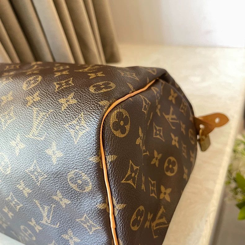 Louis Vuitton LV Speedy 35 Bag in Good Condition Size ONE SIZE - 8 Thumbnail