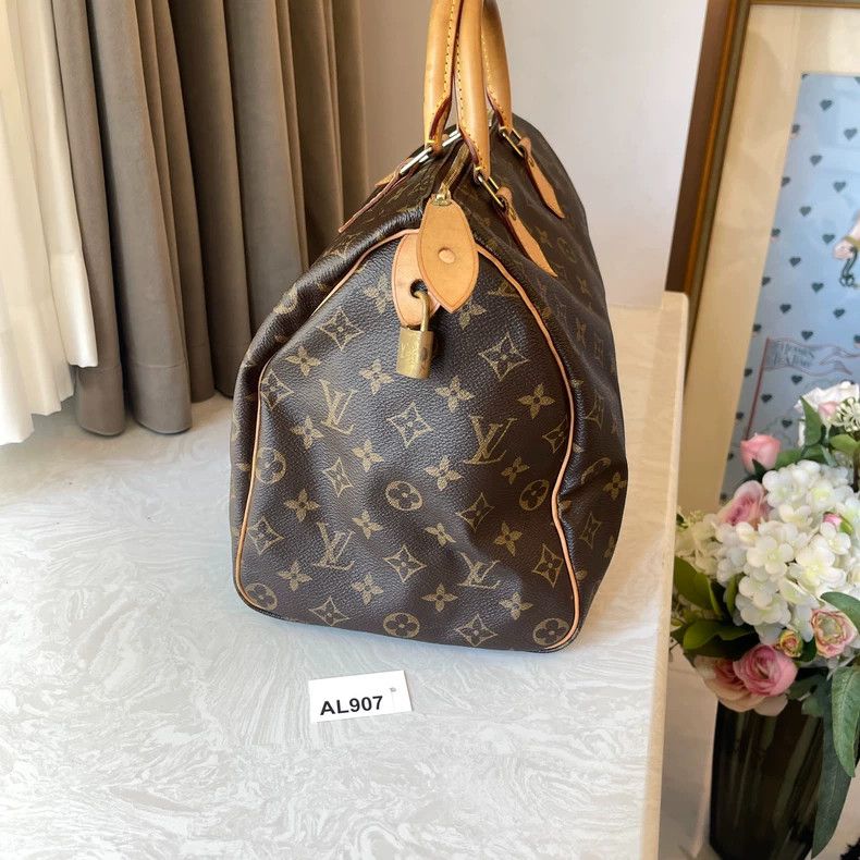 Louis Vuitton LV Speedy 35 Bag in Good Condition Size ONE SIZE - 2 Thumbnail
